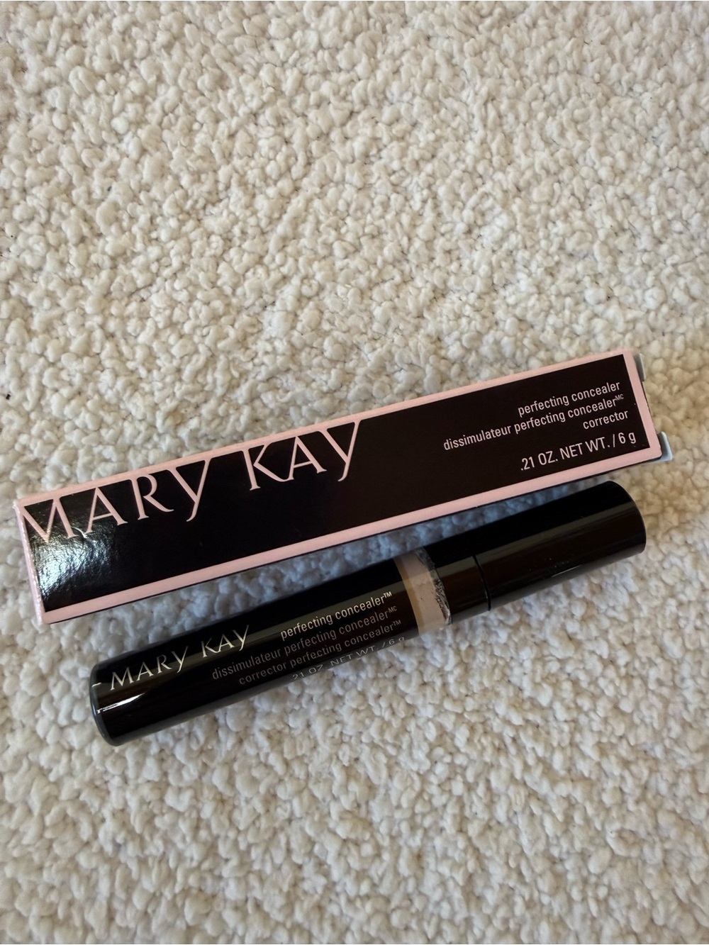 Mary Kay Perfecting Concealer - Deep Ivory new!